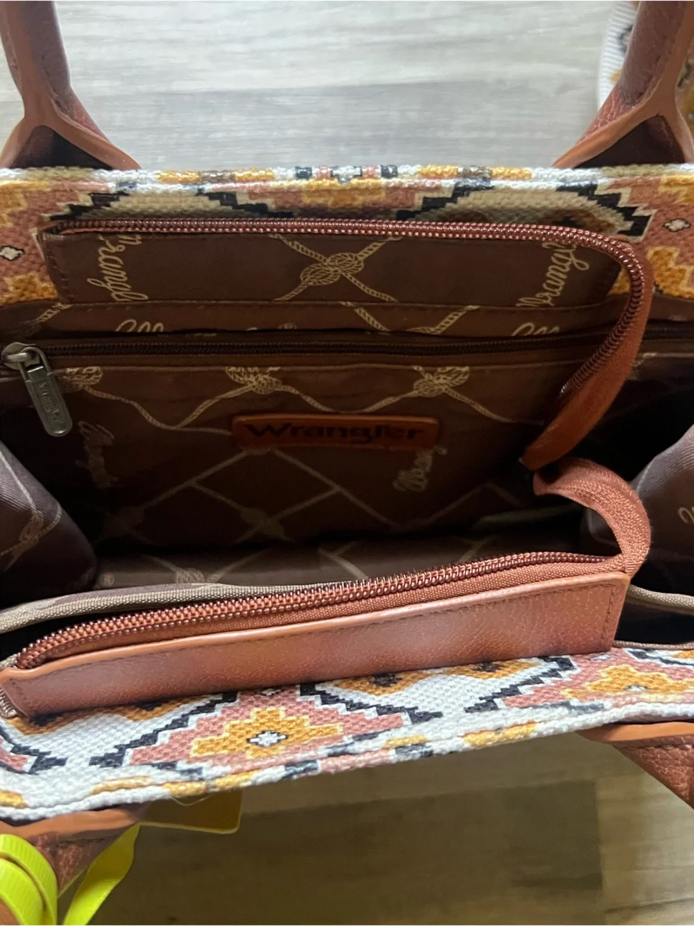 Wrangler Cream Canvas Bag with Patterned Aztec Strap